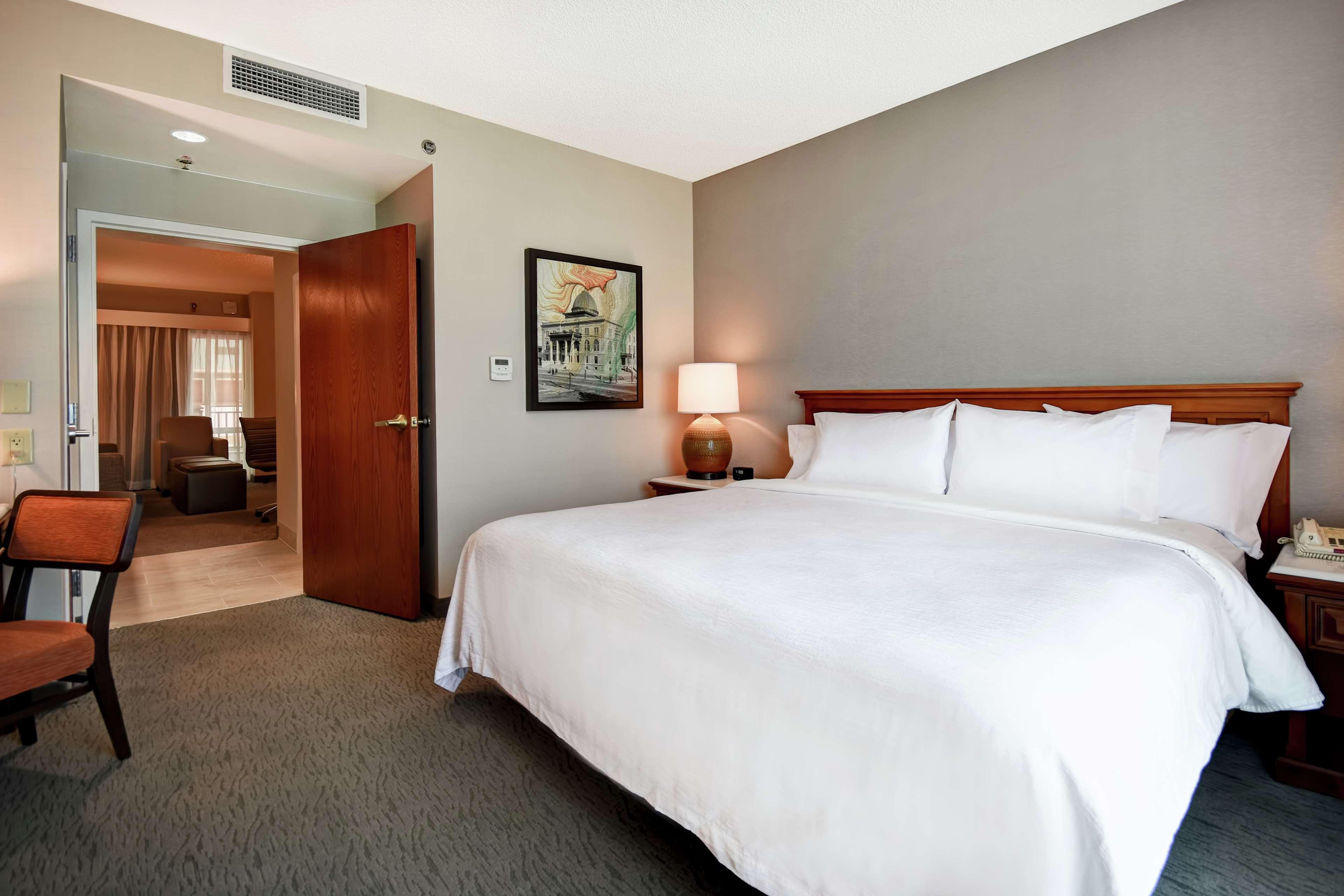 Embassy Suites Little Rock Bagian luar foto