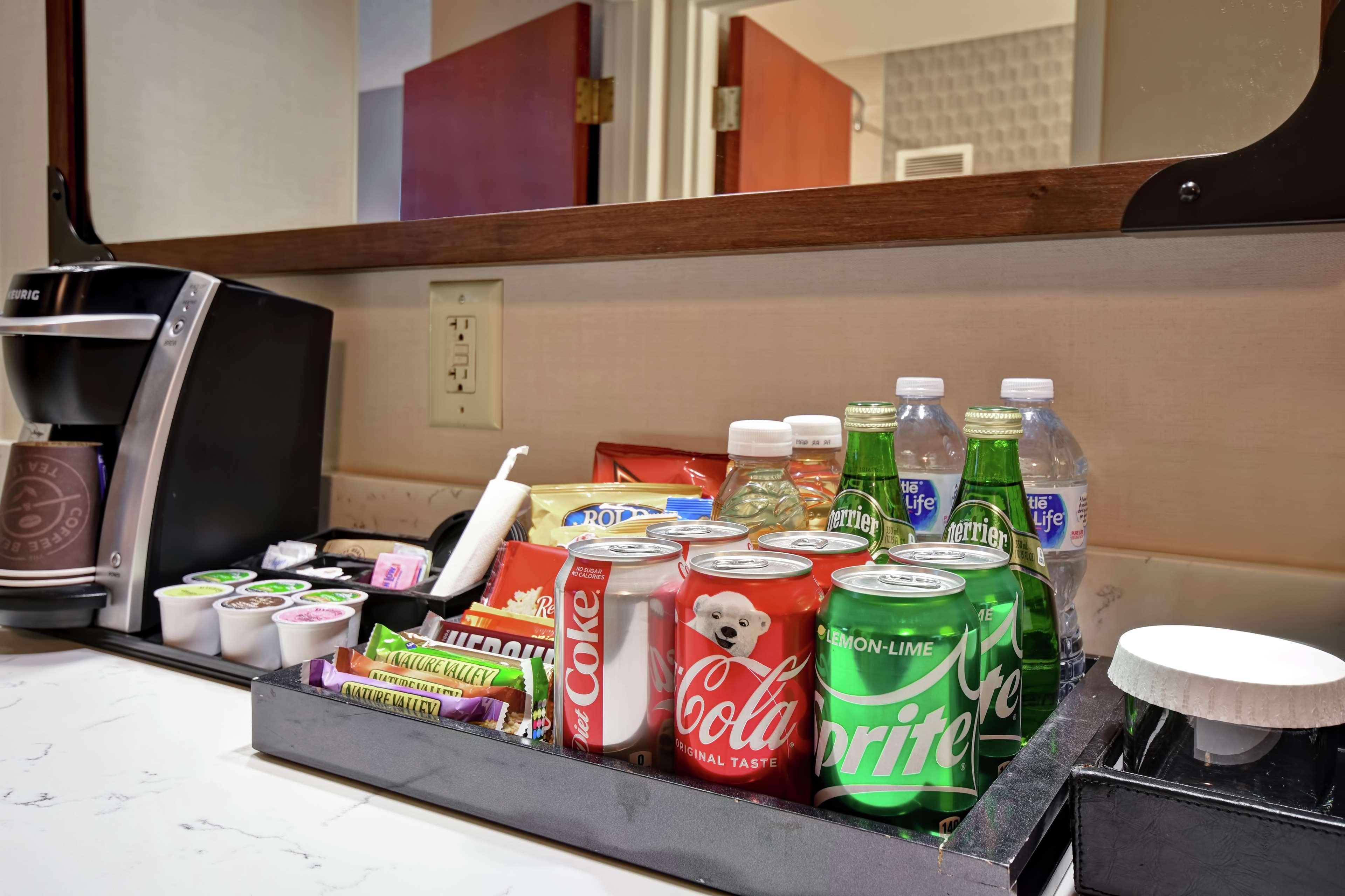 Embassy Suites Little Rock Bagian luar foto