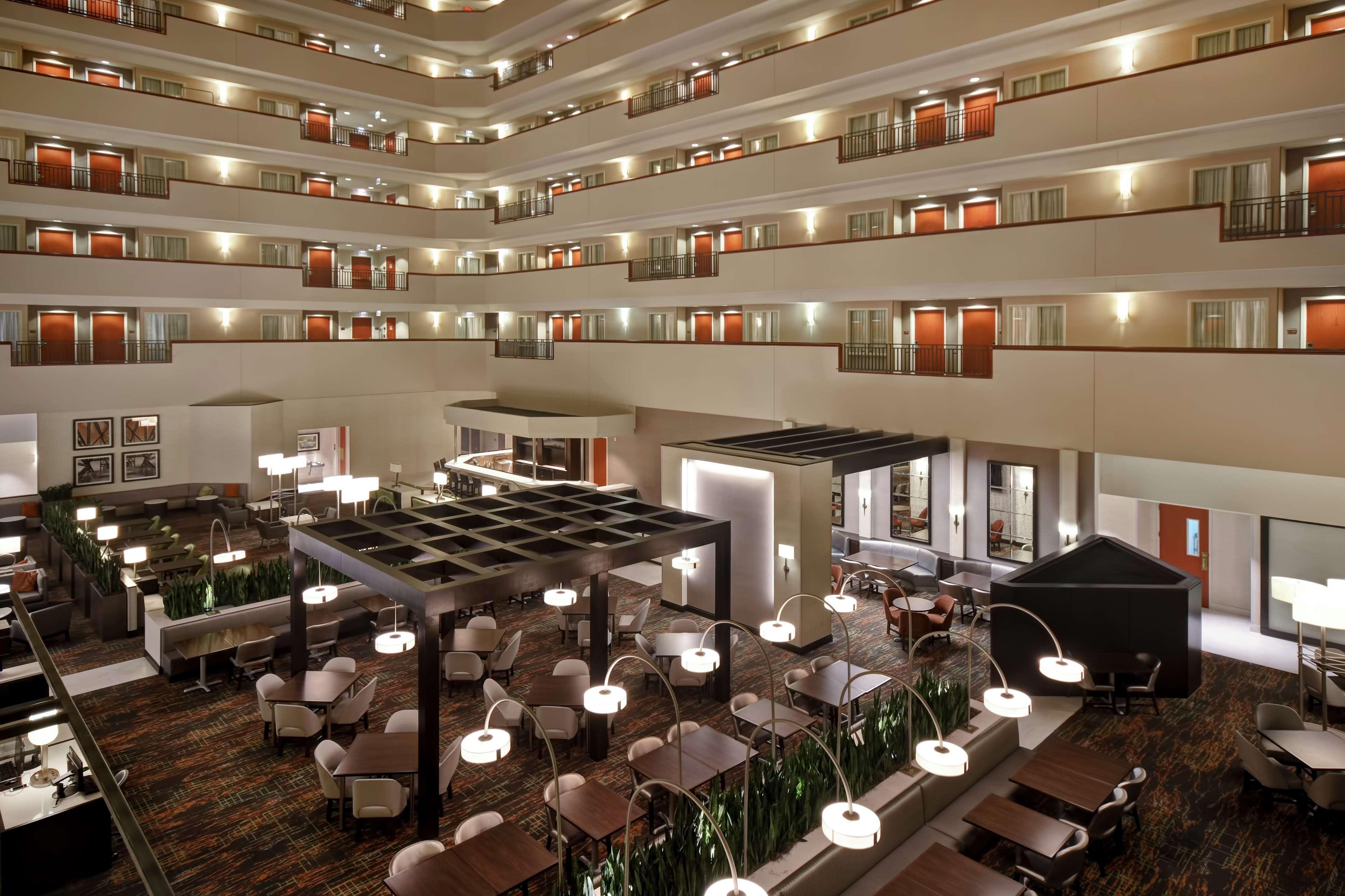 Embassy Suites Little Rock Bagian luar foto