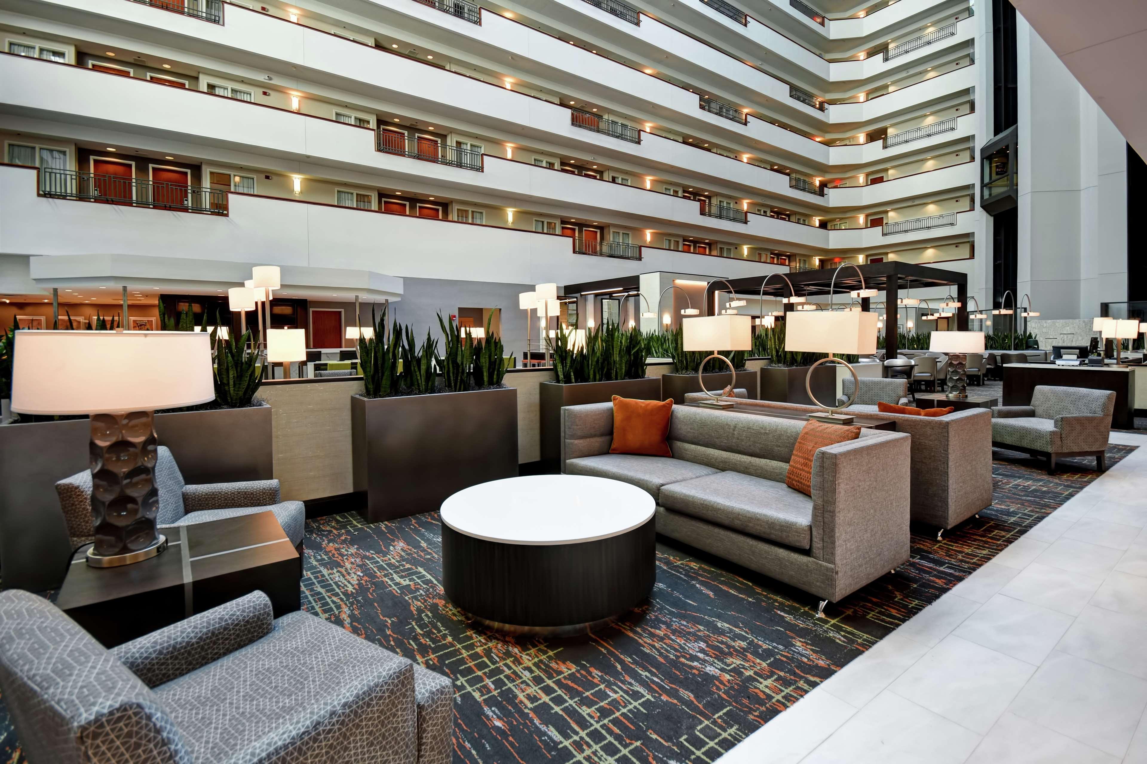 Embassy Suites Little Rock Bagian luar foto